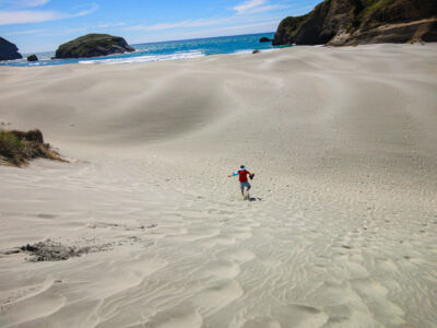 Downhill zum Strand